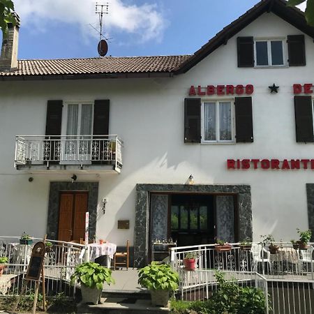 Albergo Delfino San Pietro d'Olba Ngoại thất bức ảnh