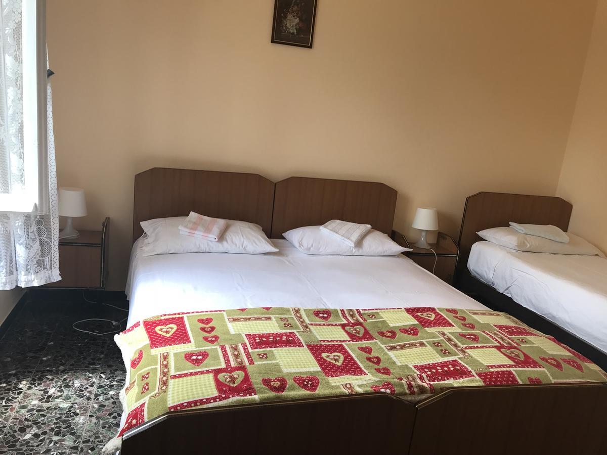 Albergo Delfino San Pietro d'Olba Ngoại thất bức ảnh