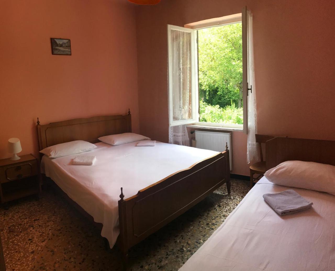 Albergo Delfino San Pietro d'Olba Ngoại thất bức ảnh